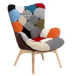 poltrona-imbottita-con-schienale-alto-piedi-in-legno-in-tessuto-patchwork