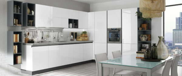 01-evo-cucina-korinna-con-gola-bianco-lucido